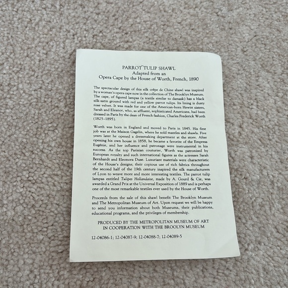 Parrot Tulip Shawl - Picture 7 of 7